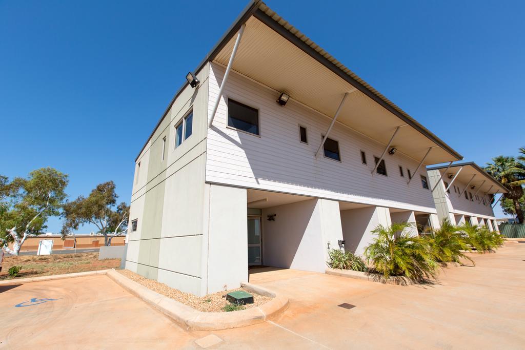 Morse Court Apartments Karratha Room photo